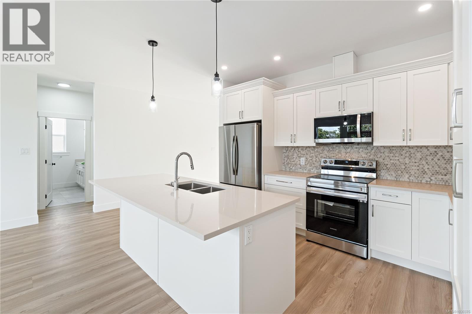 3077 HILLVIEW RD - 12