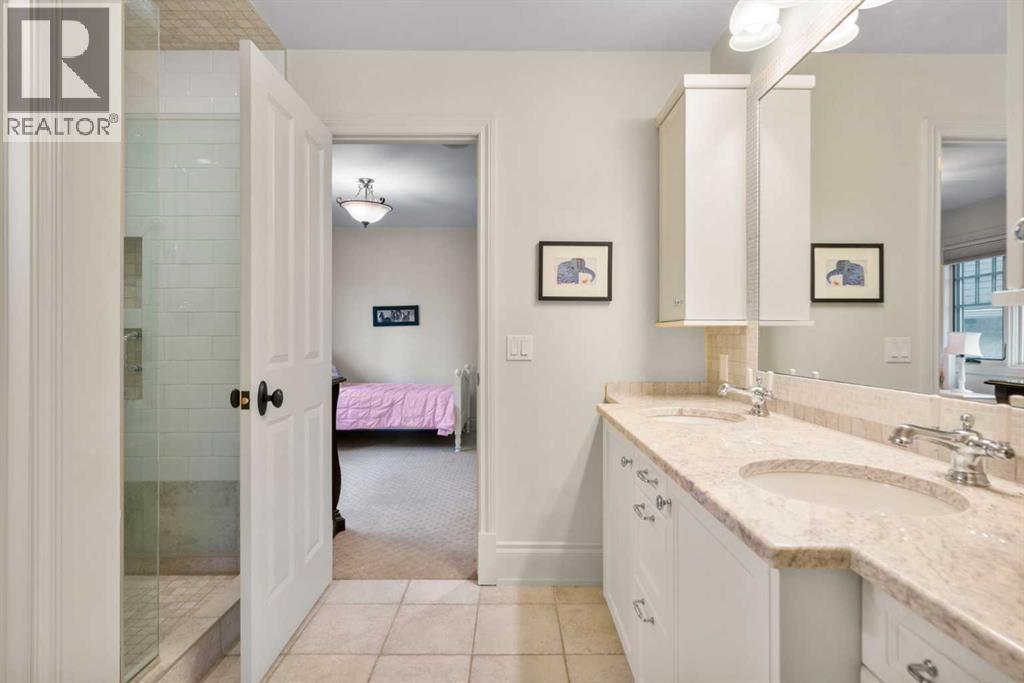 2905 Carleton Street SW, Calgary, Alberta