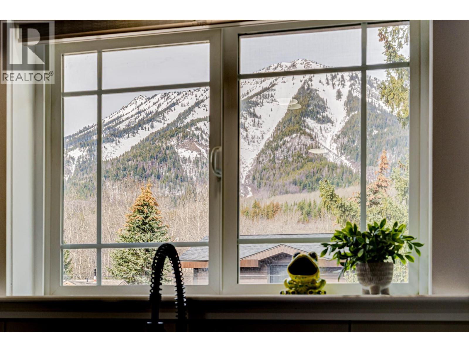 1591 11th Avenue, Fernie