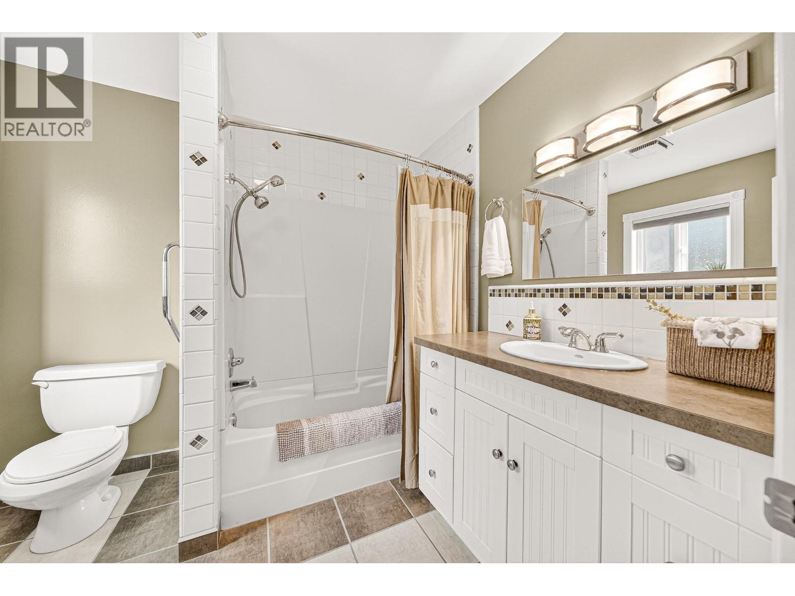 1591 11th Avenue, Fernie