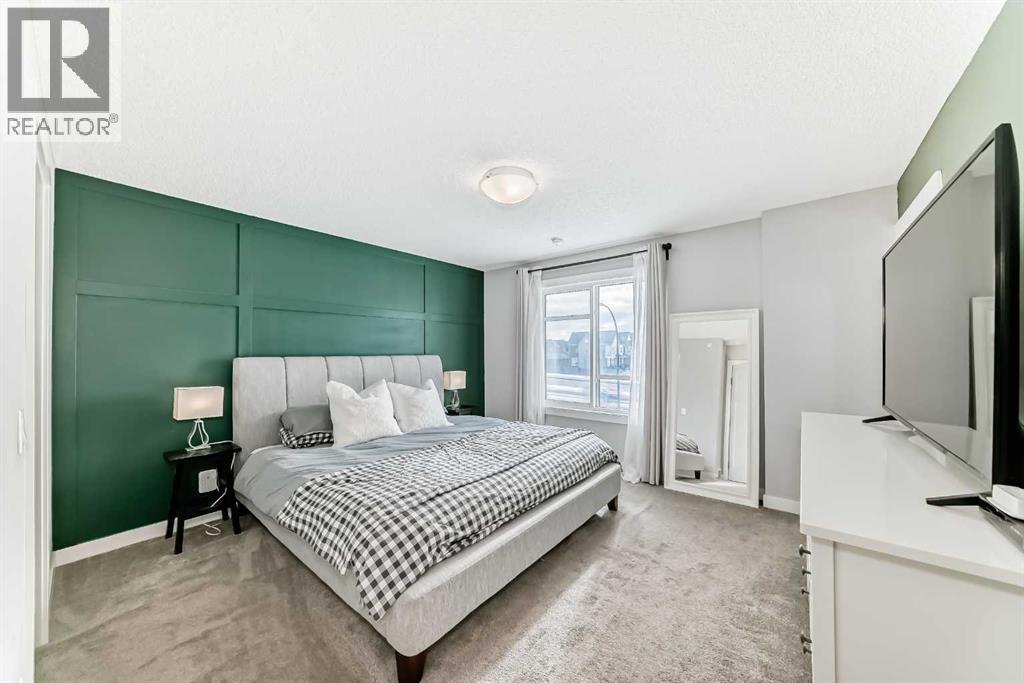 Single Family House for Sale in  Lucas Crescent NW Livingston Calgary 