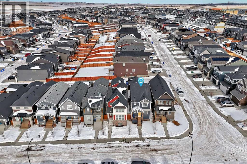 Single Family House for Sale in  Lucas Crescent NW Livingston Calgary 