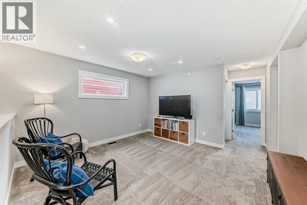 Single Family House for Sale in  Lucas Crescent NW Livingston Calgary 