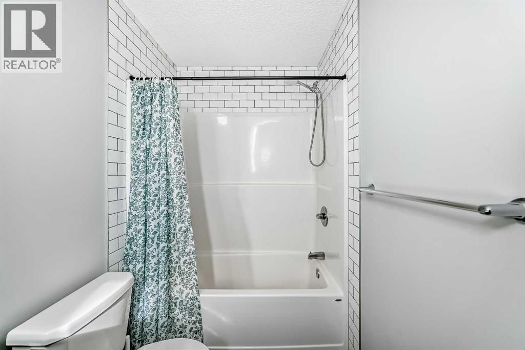 Single Family House for Sale in  Lucas Crescent NW Livingston Calgary 