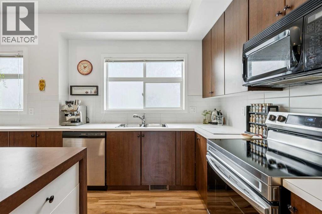 31, 300 Evanscreek Court NW, Calgary, Alberta