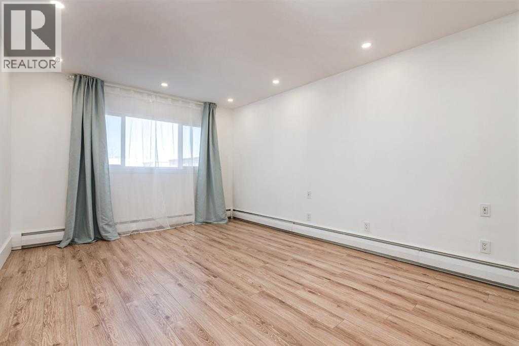 Single Family House for Sale in   Elbow Drive SW Kelvin Grove Calgary 