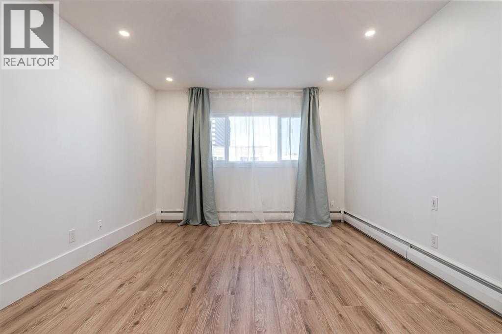 Single Family House for Sale in   Elbow Drive SW Kelvin Grove Calgary 