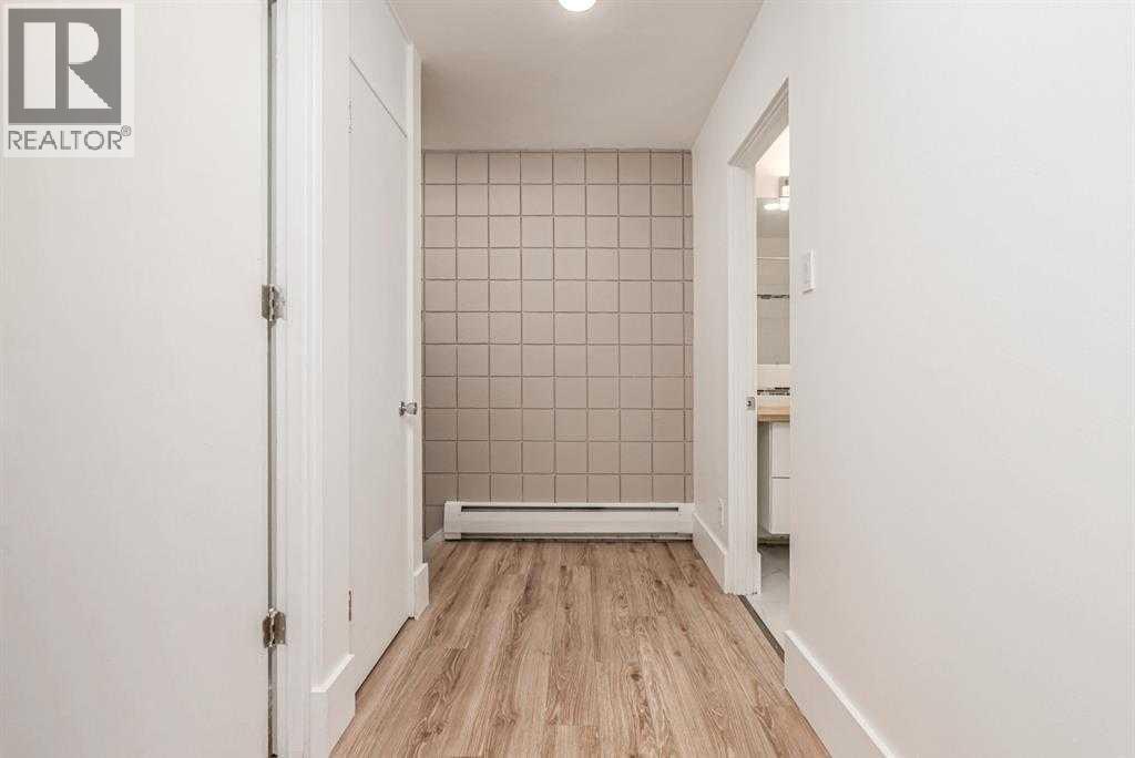 Single Family House for Sale in   Elbow Drive SW Kelvin Grove Calgary 