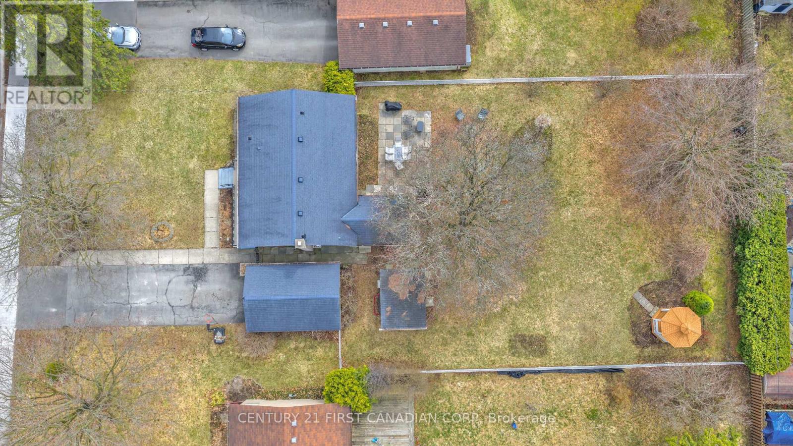 1499 NORTH VERNON AVENUE - 22