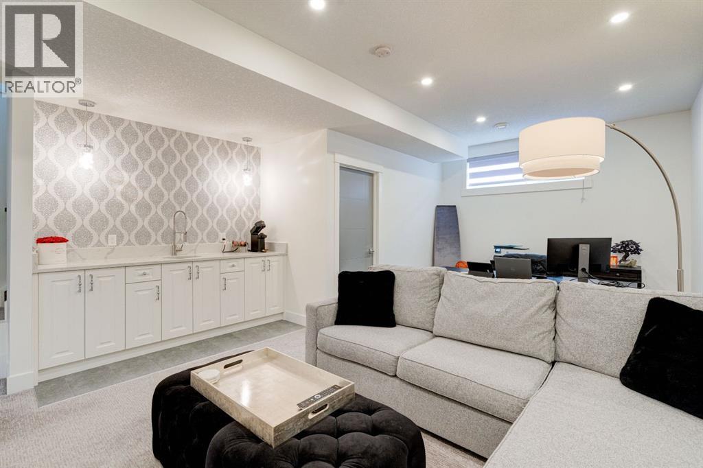 Single Family House for Sale in   Street Capitol Hill Calgary 