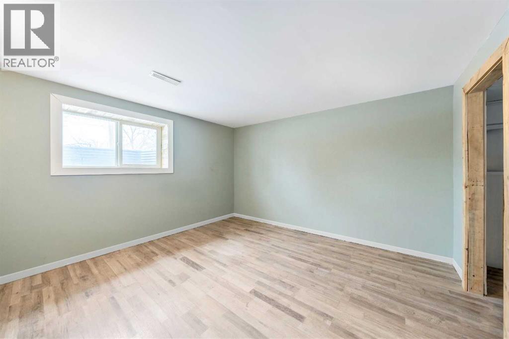 Single Family House Bungalow for Sale in  Lynnwood Drive SE Ogden Calgary 