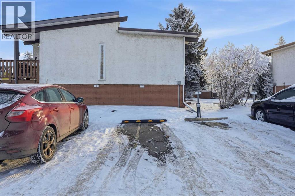 107 Pinemont Bay NE, Calgary, Alberta