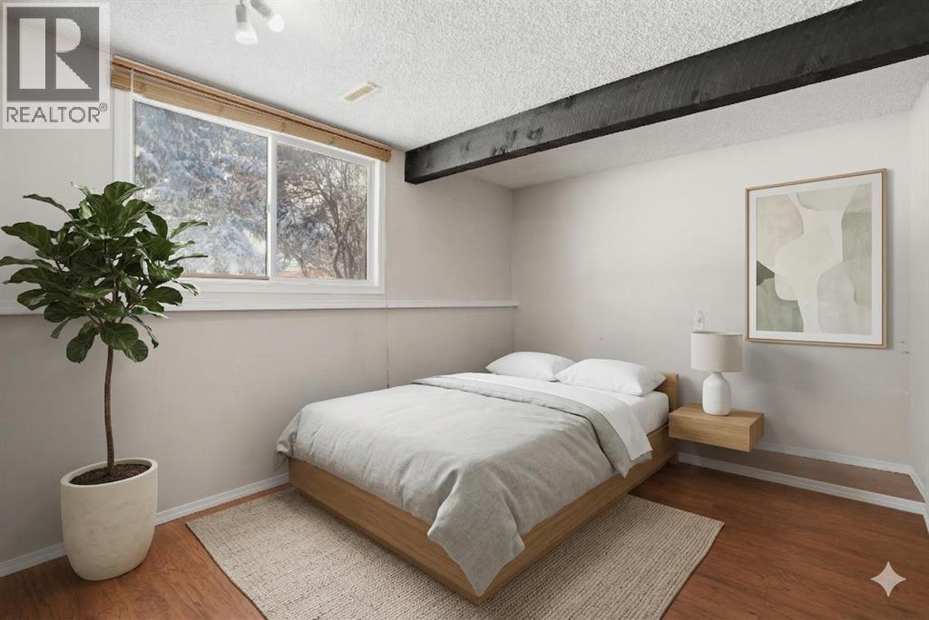 Single Family House Bi-level for Sale in  Pinemont Bay NE Pineridge Calgary 