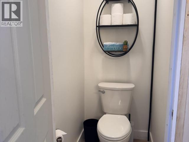 6928 QUESNEL STREET - 10