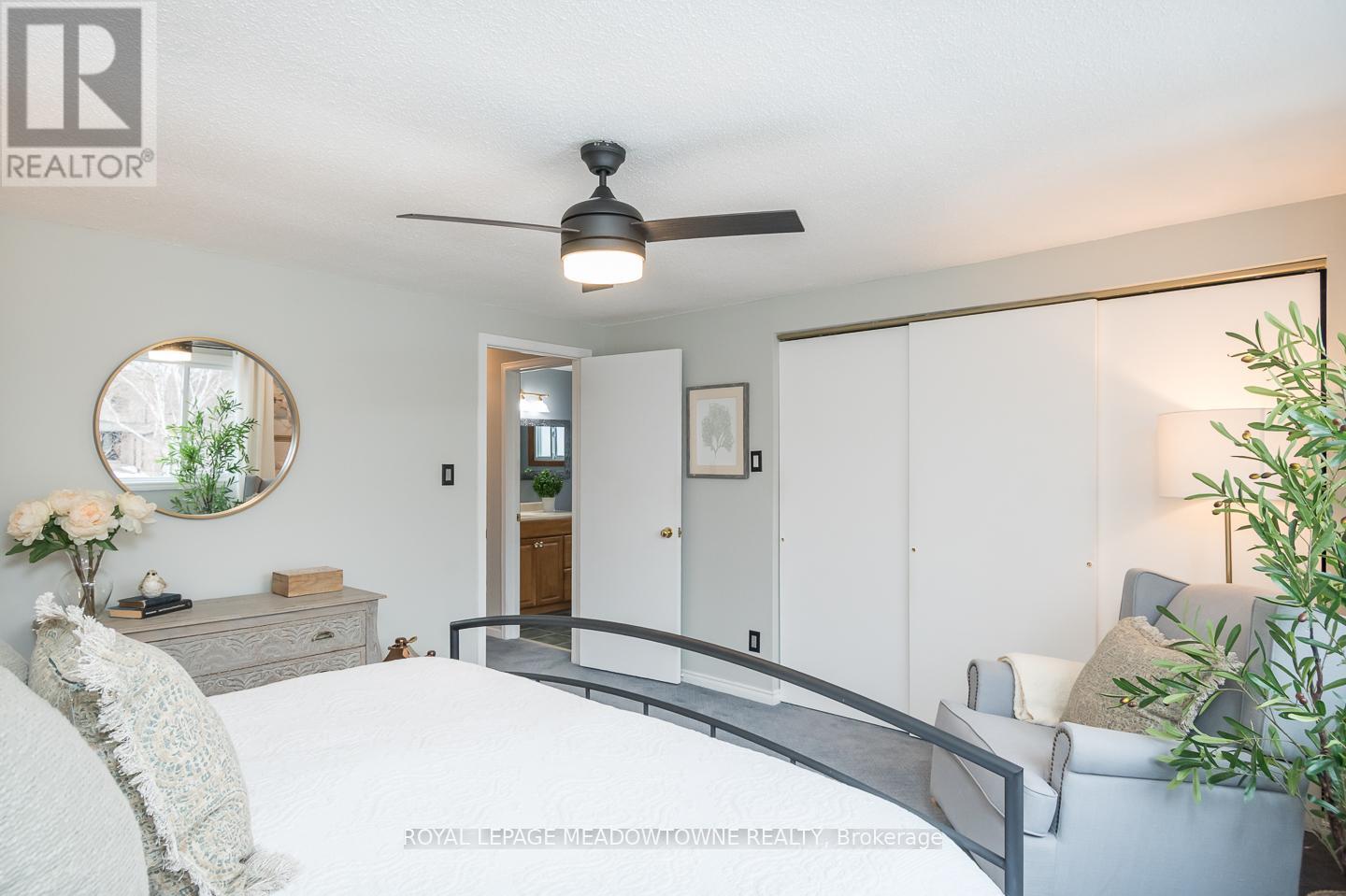 833 LAURIER AVENUE,Milton (TM Timberlea),,