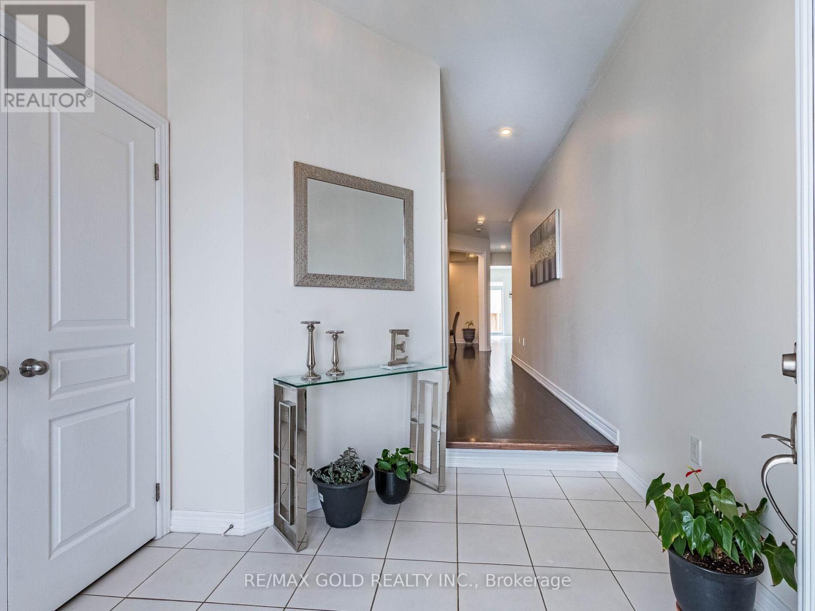 520 VETERANS DRIVE - 3
