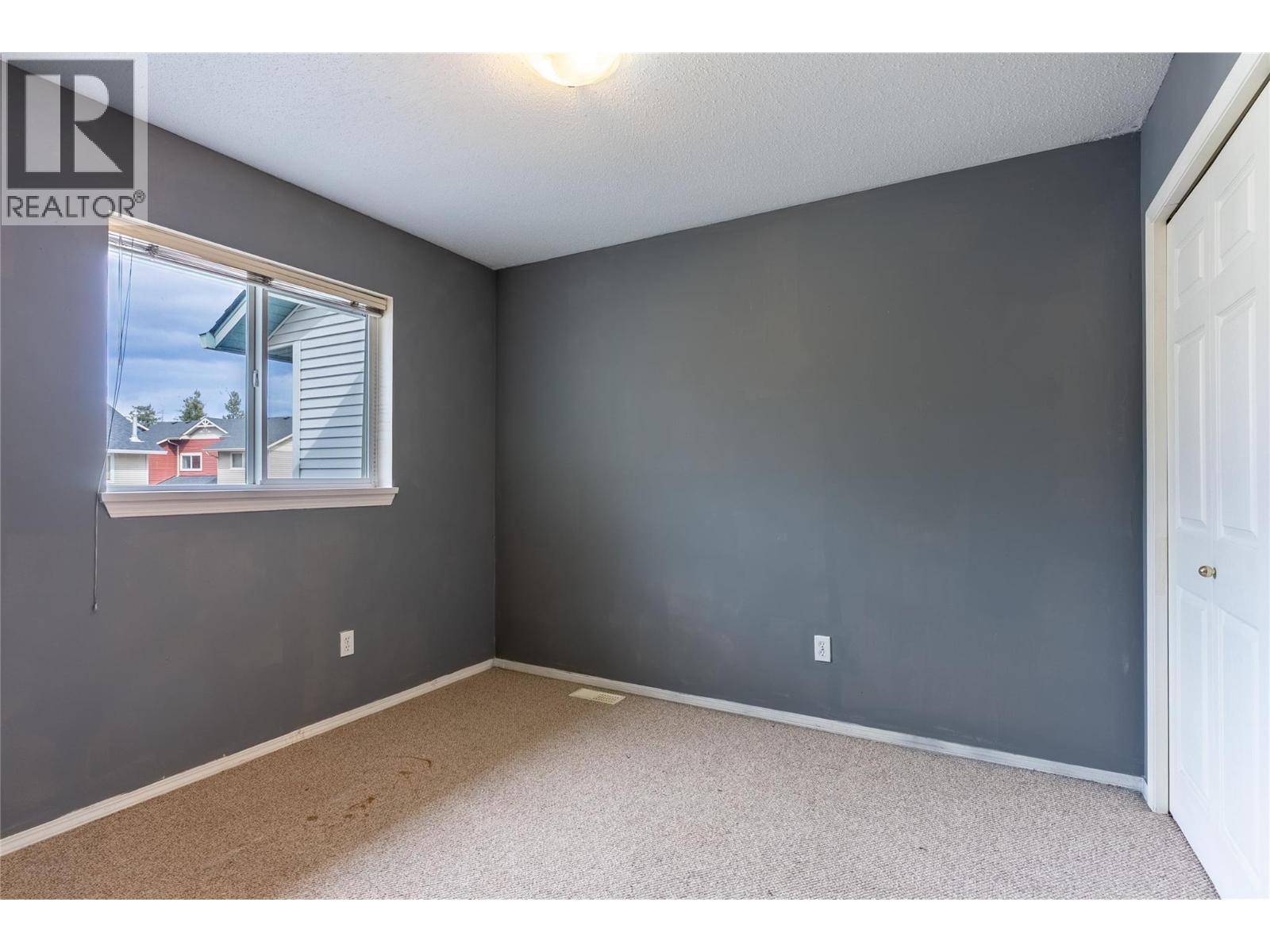 #83 1920 HUGH ALLAN DRIVE - 13