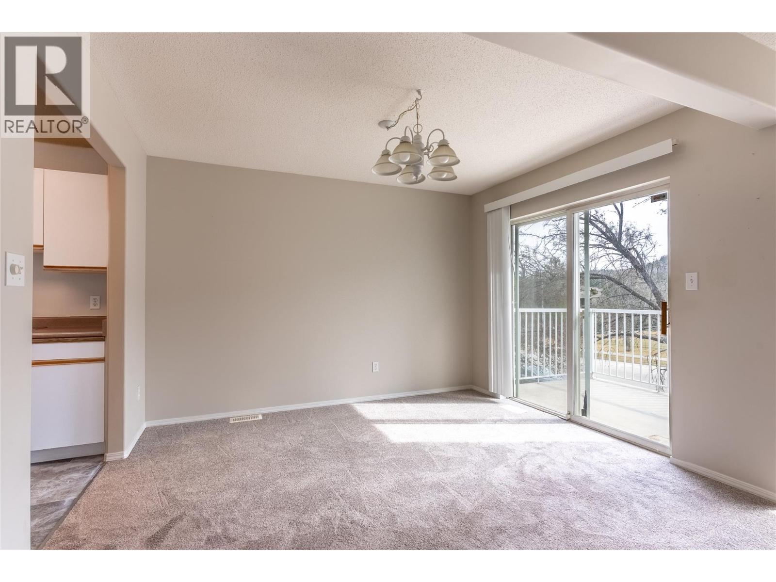 #83 1920 HUGH ALLAN DRIVE - 8