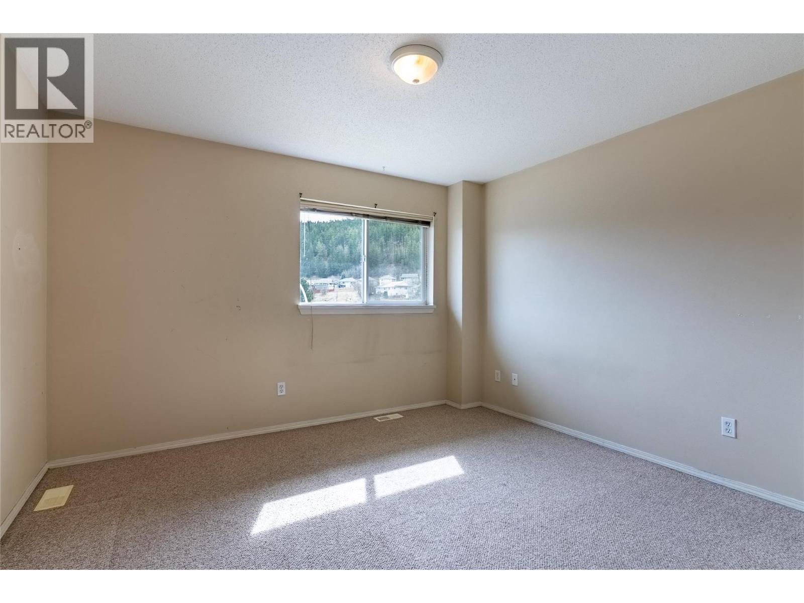 #83 1920 HUGH ALLAN Drive - 14