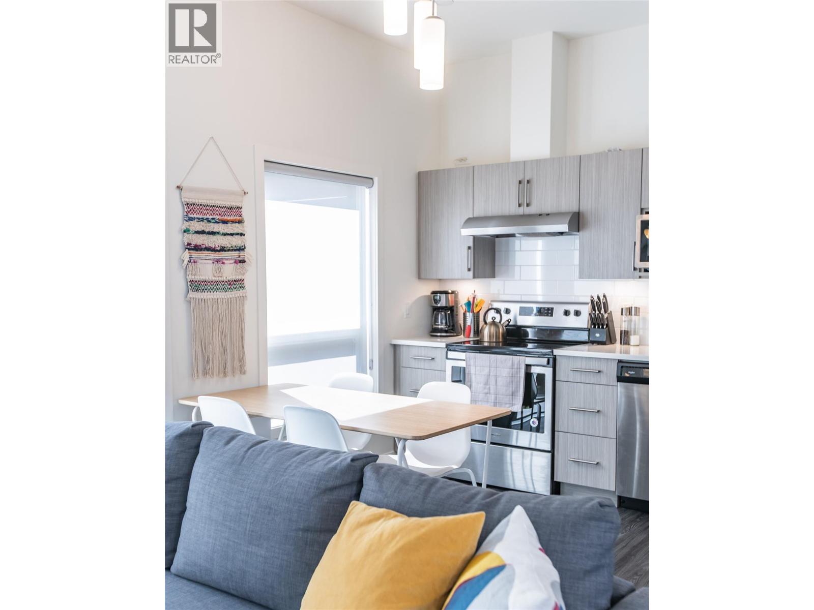 #5204 1901 NELS NELSON CRESCENT - 9