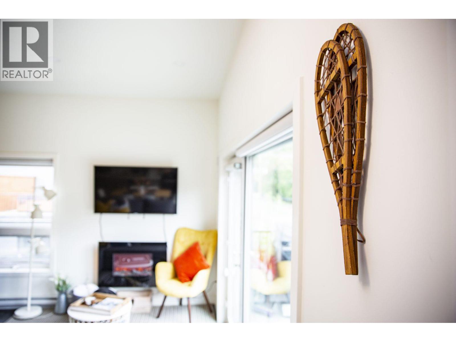 #5204 1901 NELS NELSON CRESCENT - 11