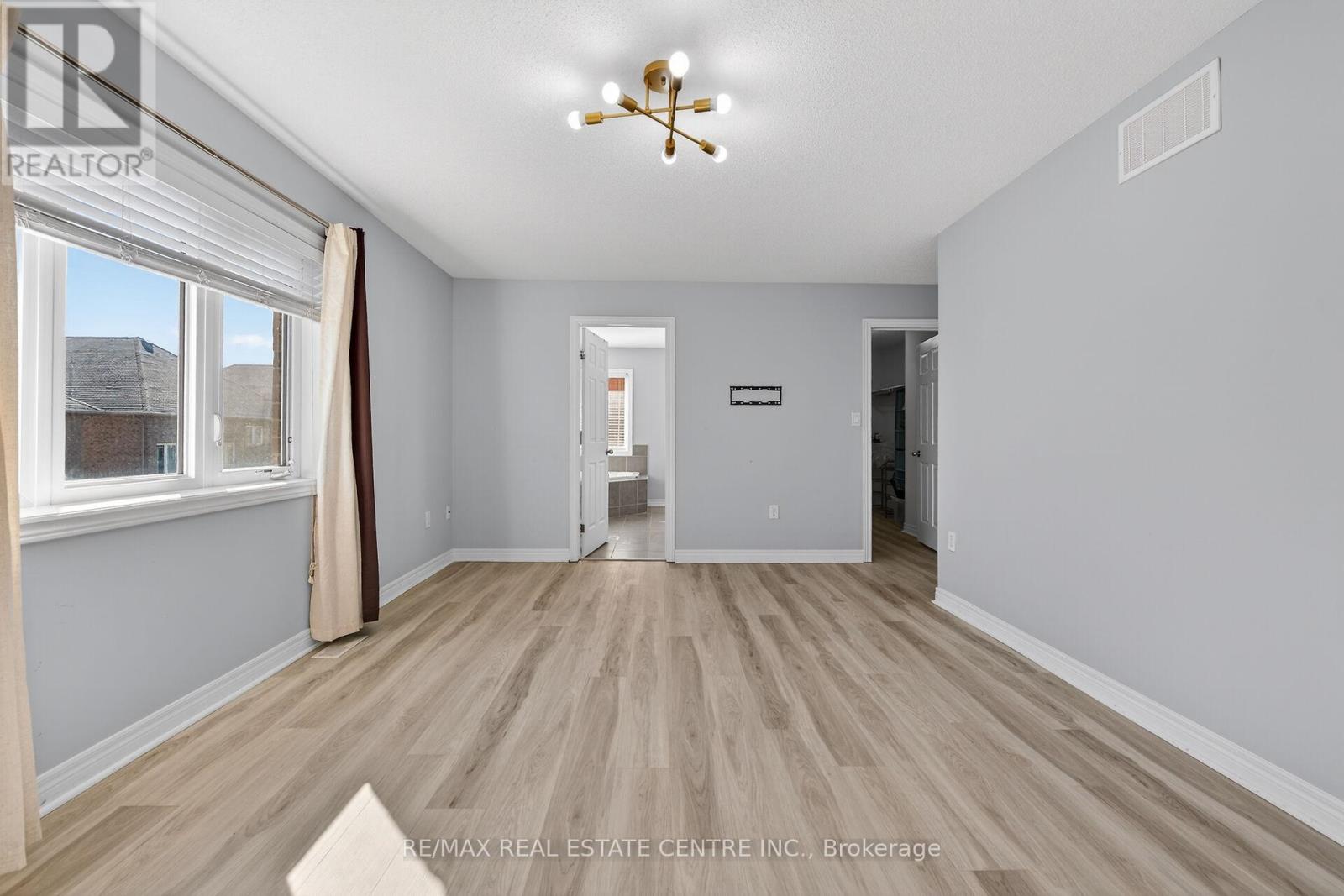 244 RAYMOND ROAD - 25