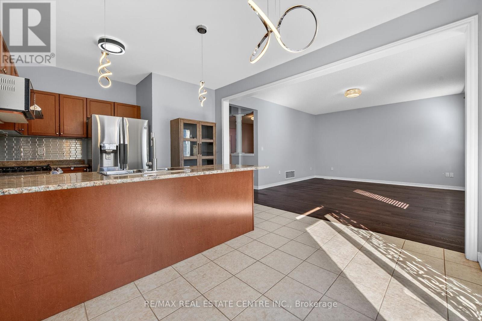 244 RAYMOND ROAD - 4
