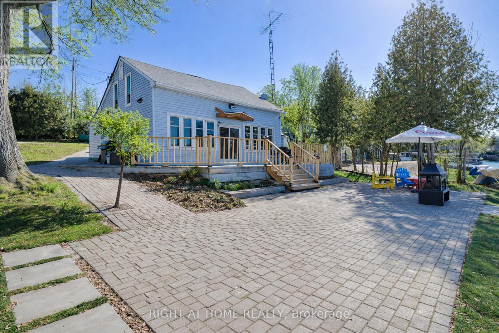 #39 6108 CURTIS POINT ROAD - 27