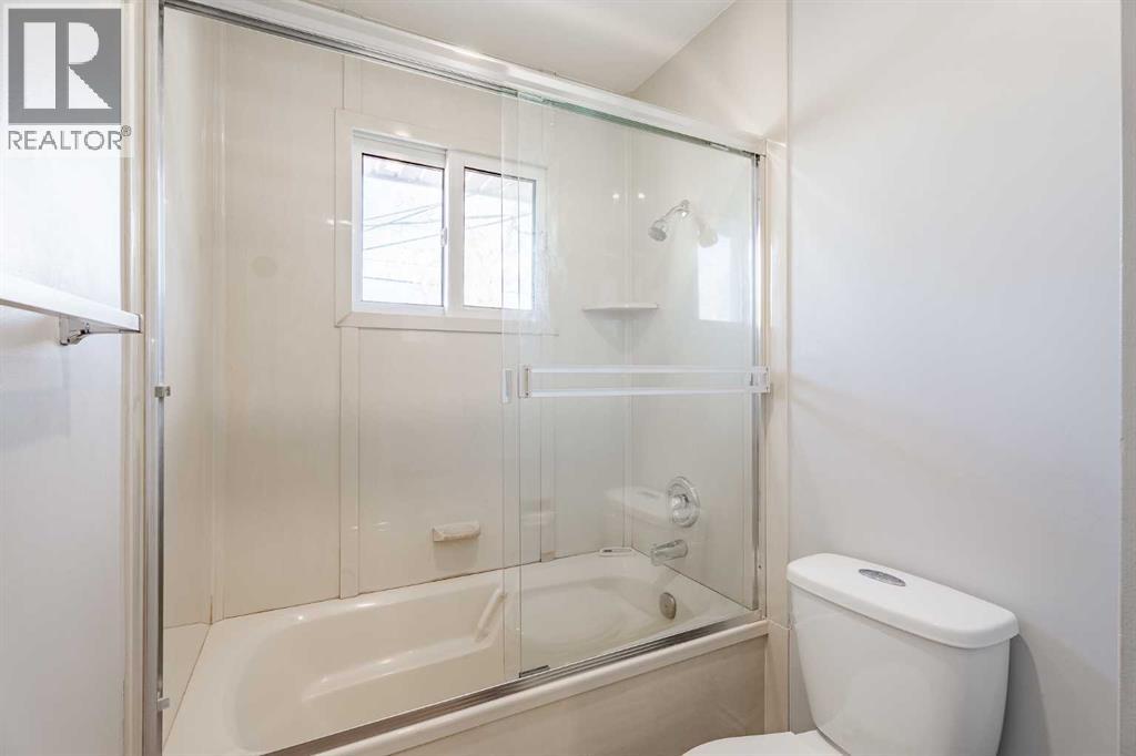 Single Family House 4 Level for Sale in  Brockington Road NW Brentwood Calgary 