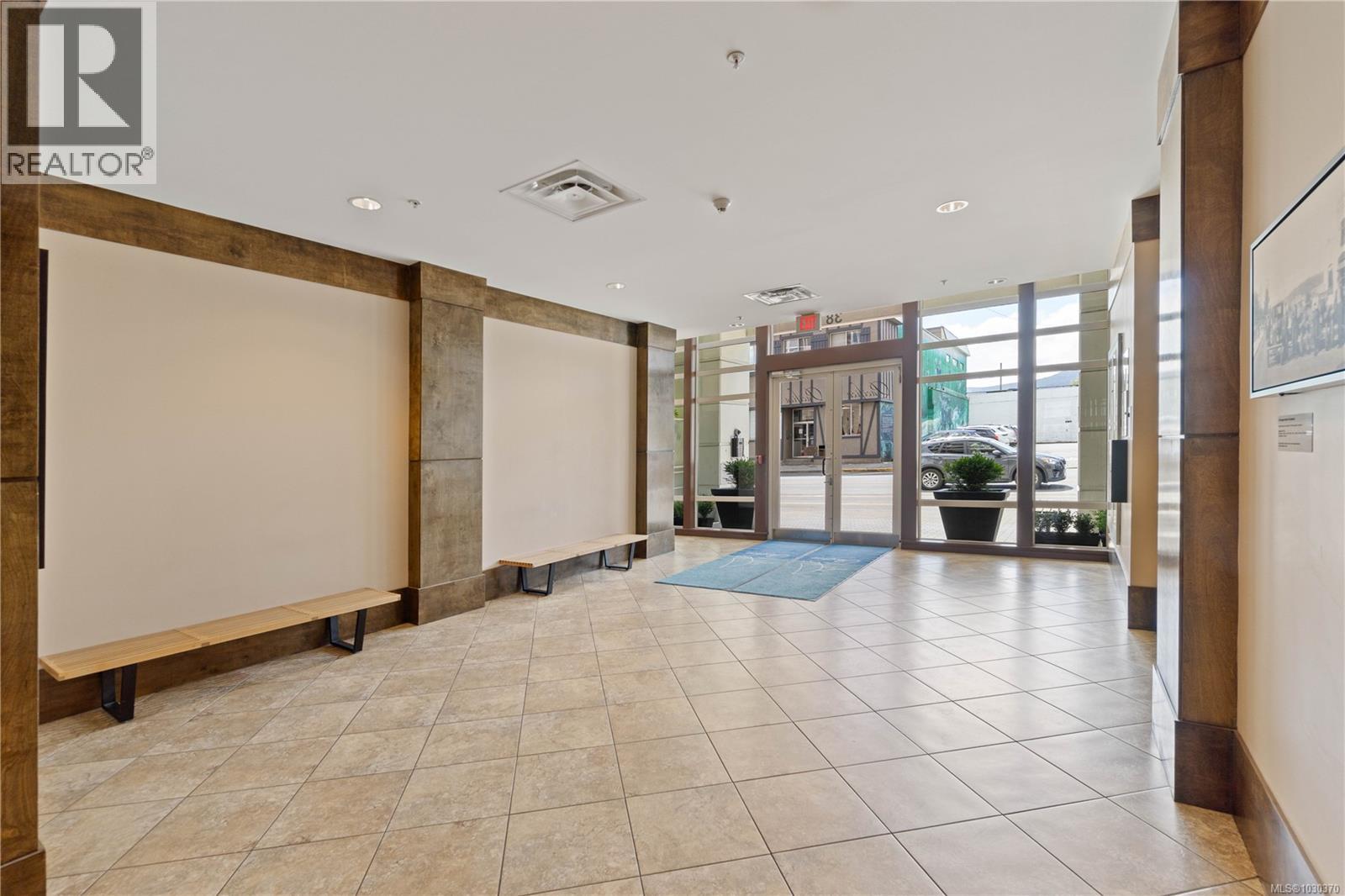 #C02 38 FRONT ST - 26