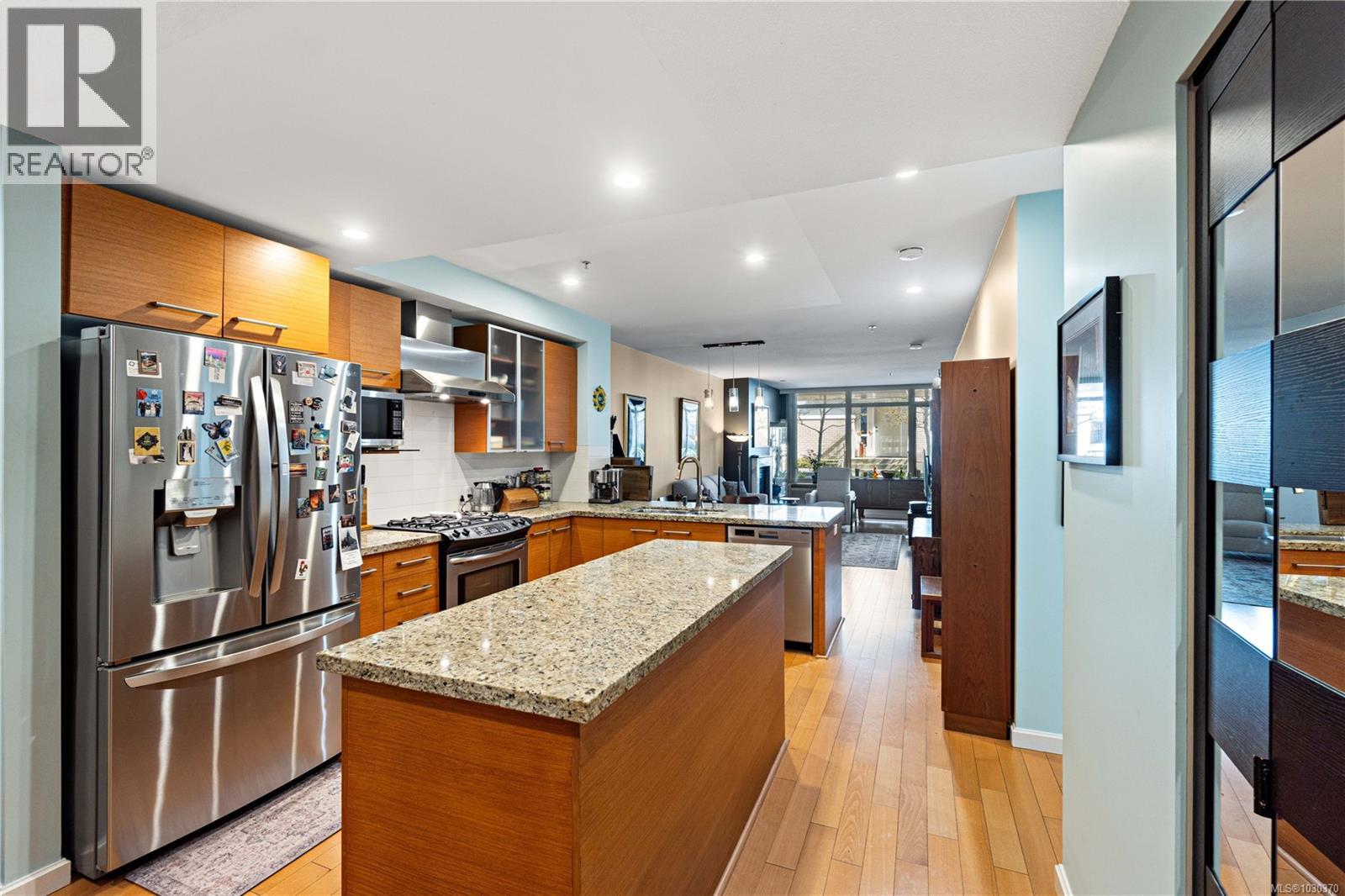 #C02 38 FRONT ST - 5