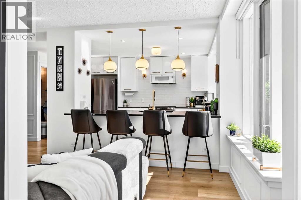 Single Family House for Sale in   Rideau Place SW Rideau Park Calgary 