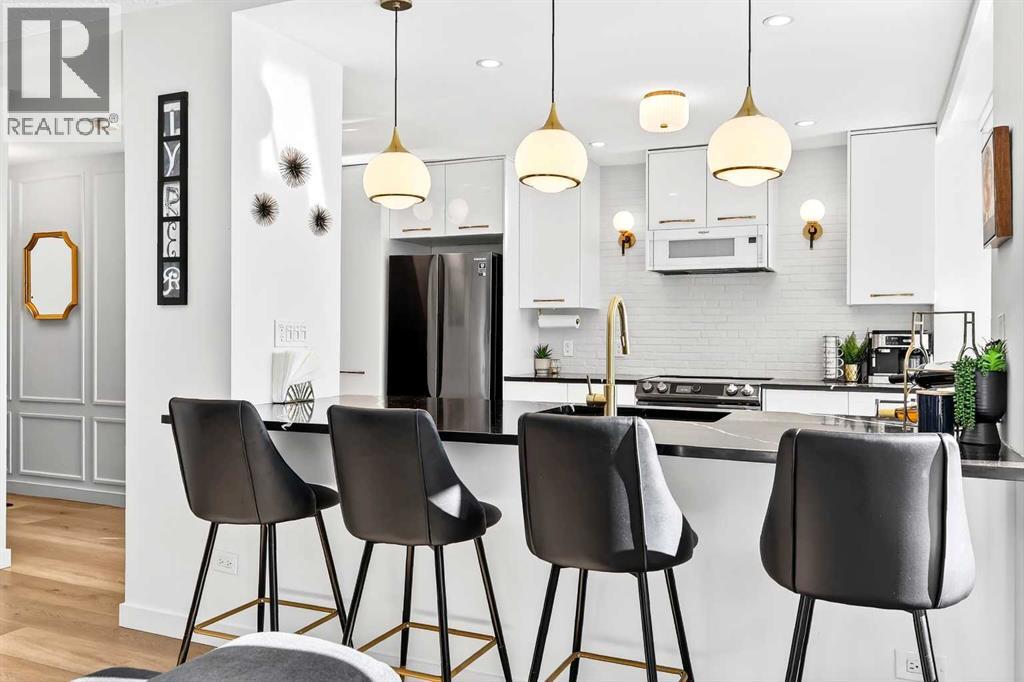 Single Family House for Sale in   Rideau Place SW Rideau Park Calgary 