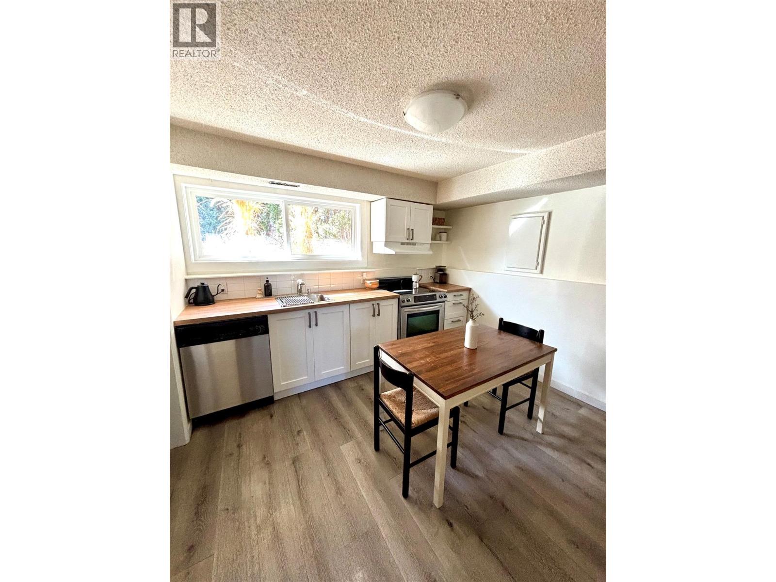 420 Mugford Court, Kelowna