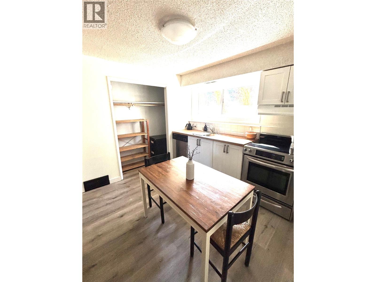 420 Mugford Court, Kelowna