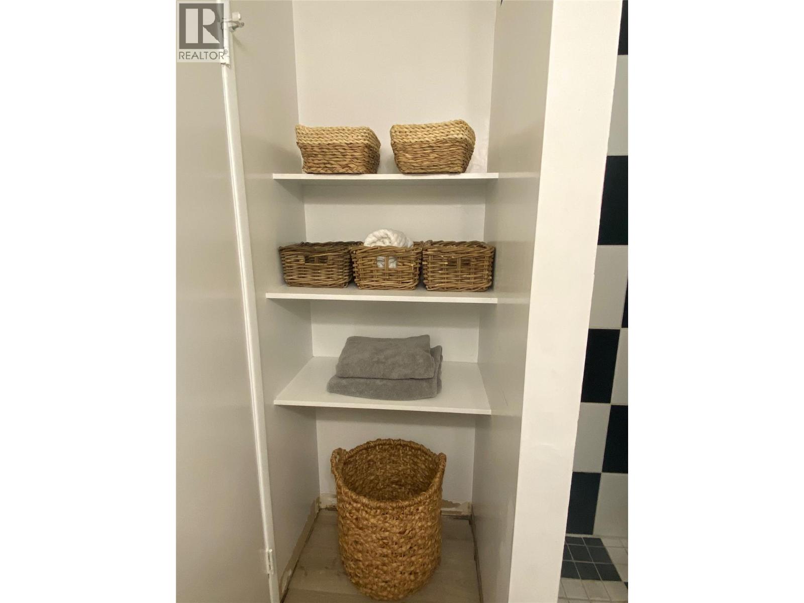 420 Mugford Court, Kelowna