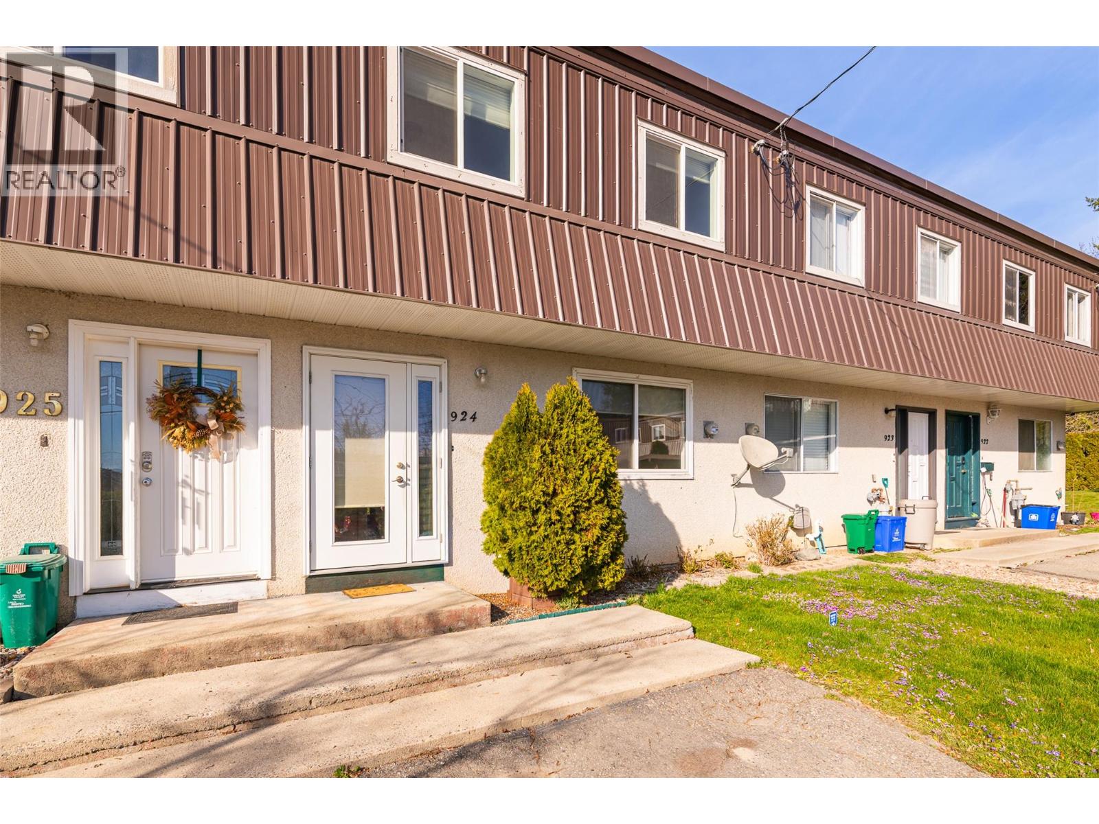 924 Dogwood Street - 1