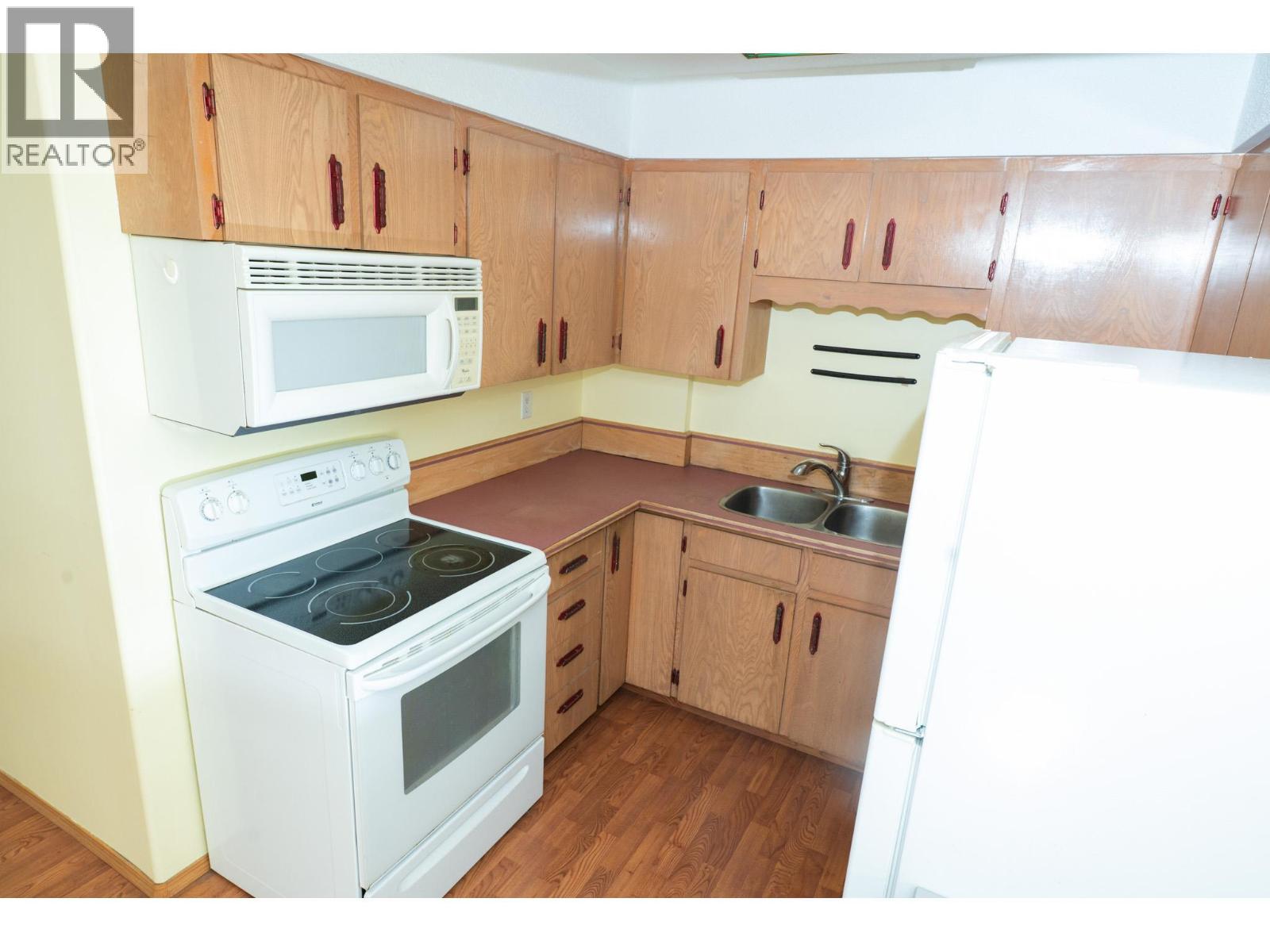 924 Dogwood Street - 11