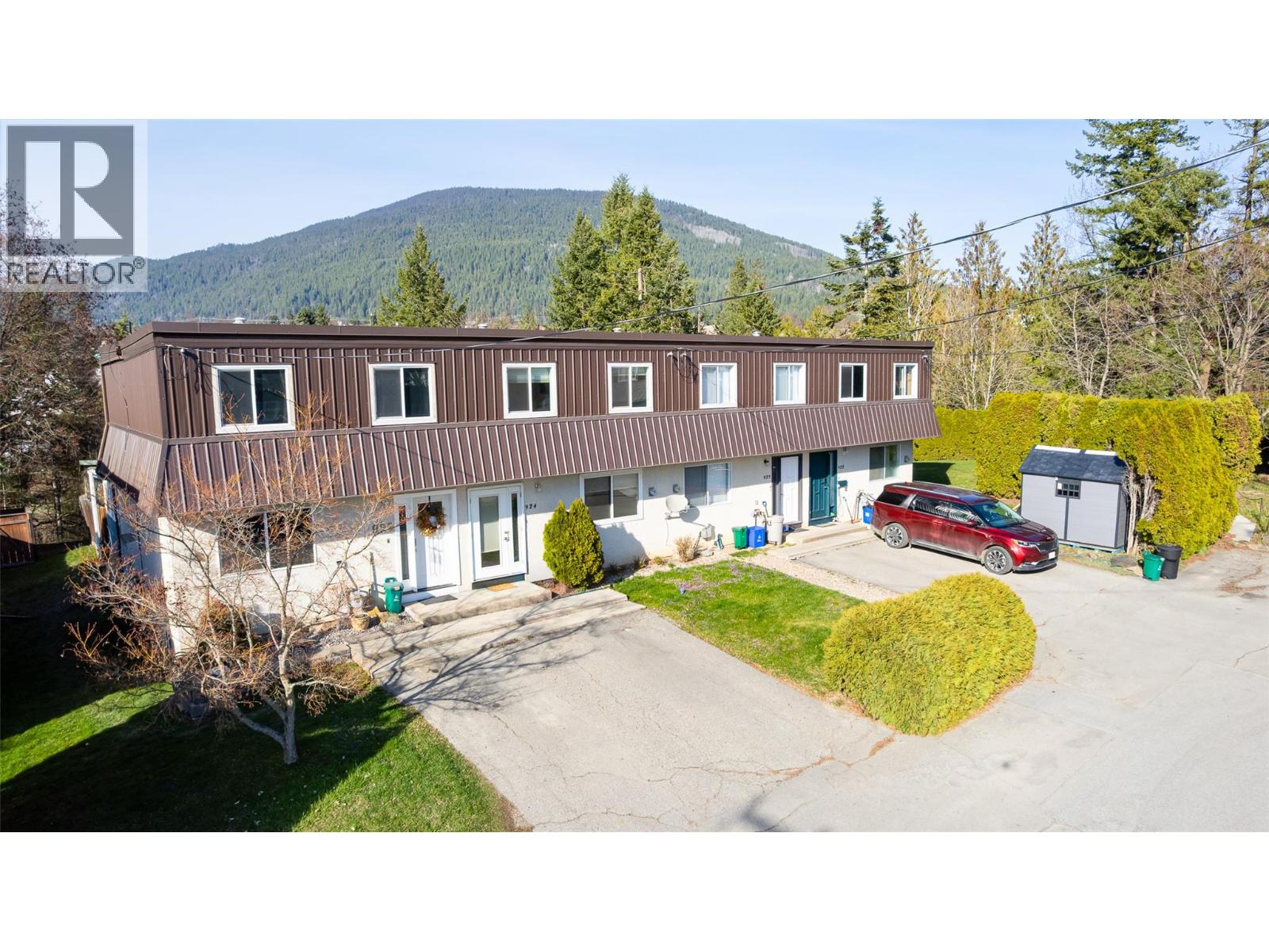 924 Dogwood Street, Creston