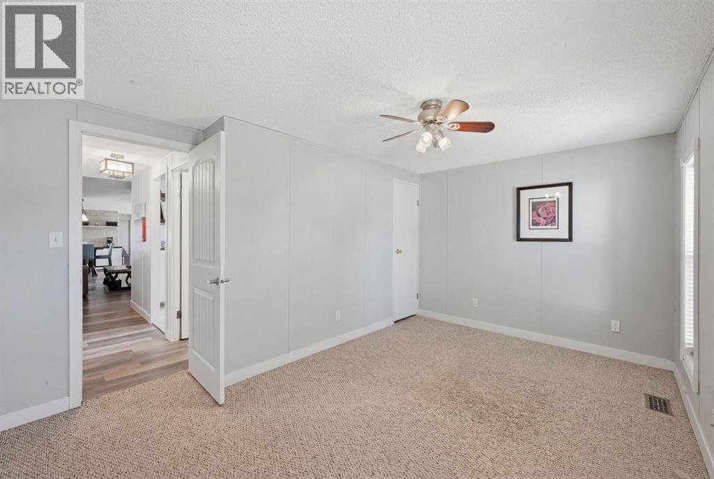 Single Family House Mobile Home for Sale in  Burroughs Circle NE Monterey Park Calgary 