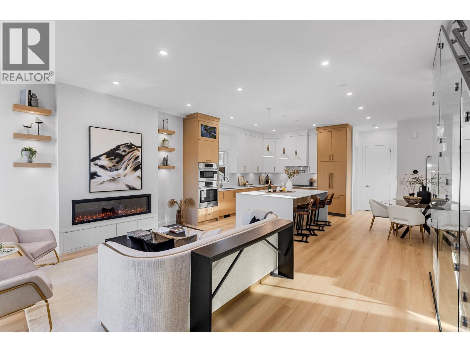 4 1536 DUTHIE Avenue - photo 2