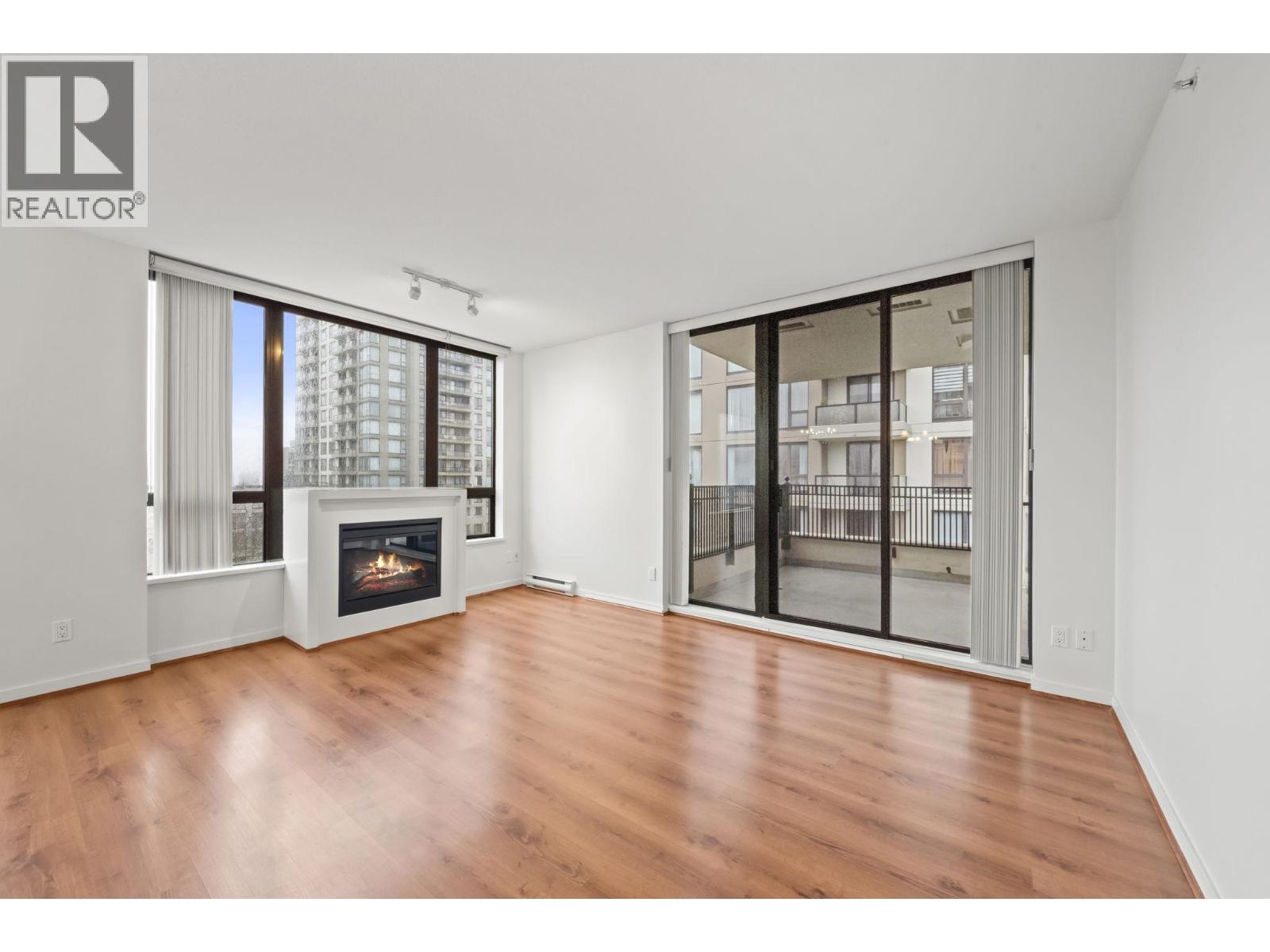 609 7138 COLLIER Street - photo 2