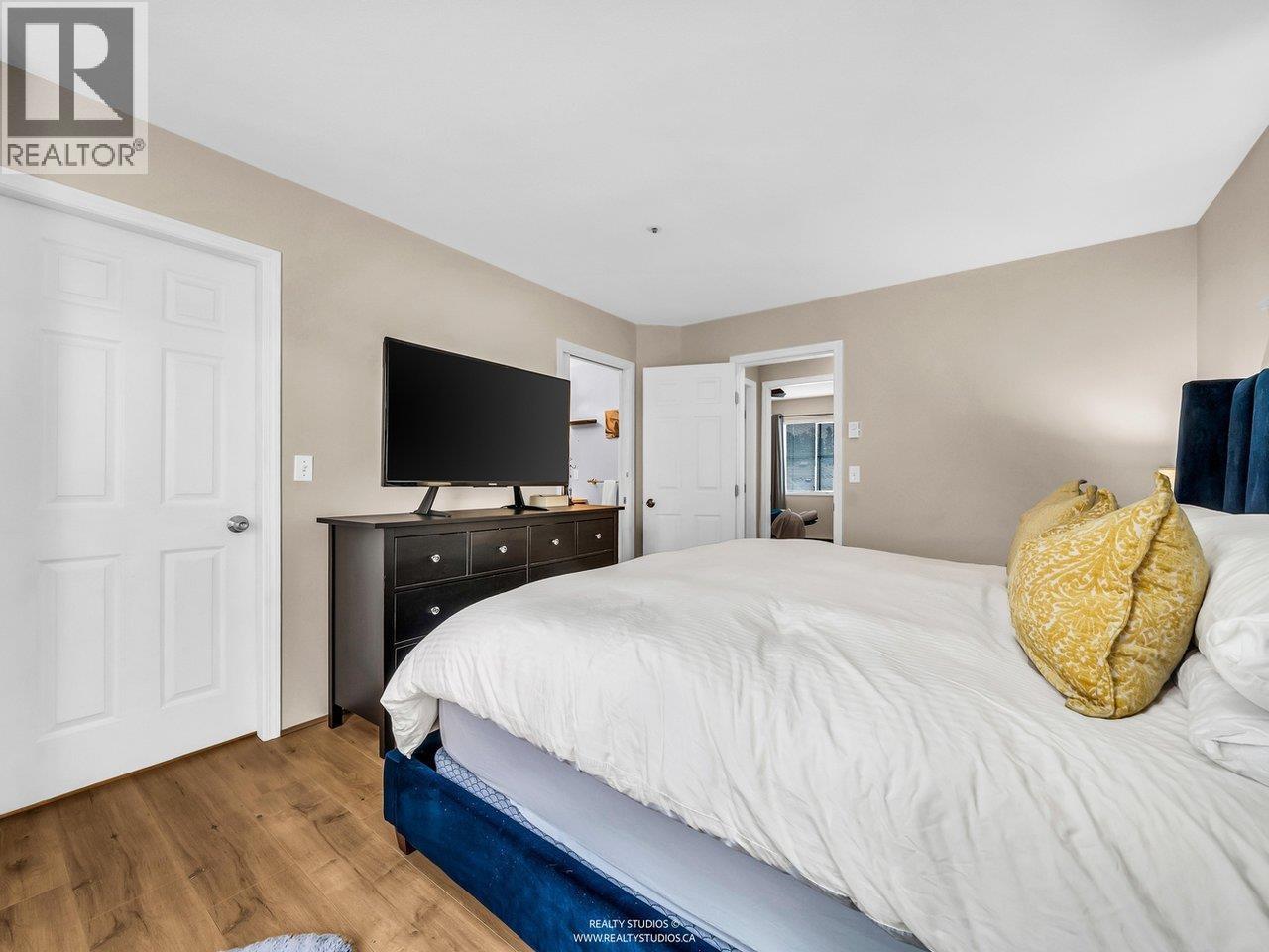 1 12188 HARRIS ROAD, Pitt Meadows