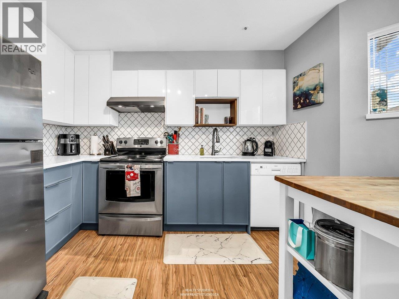 1 12188 HARRIS ROAD, Pitt Meadows