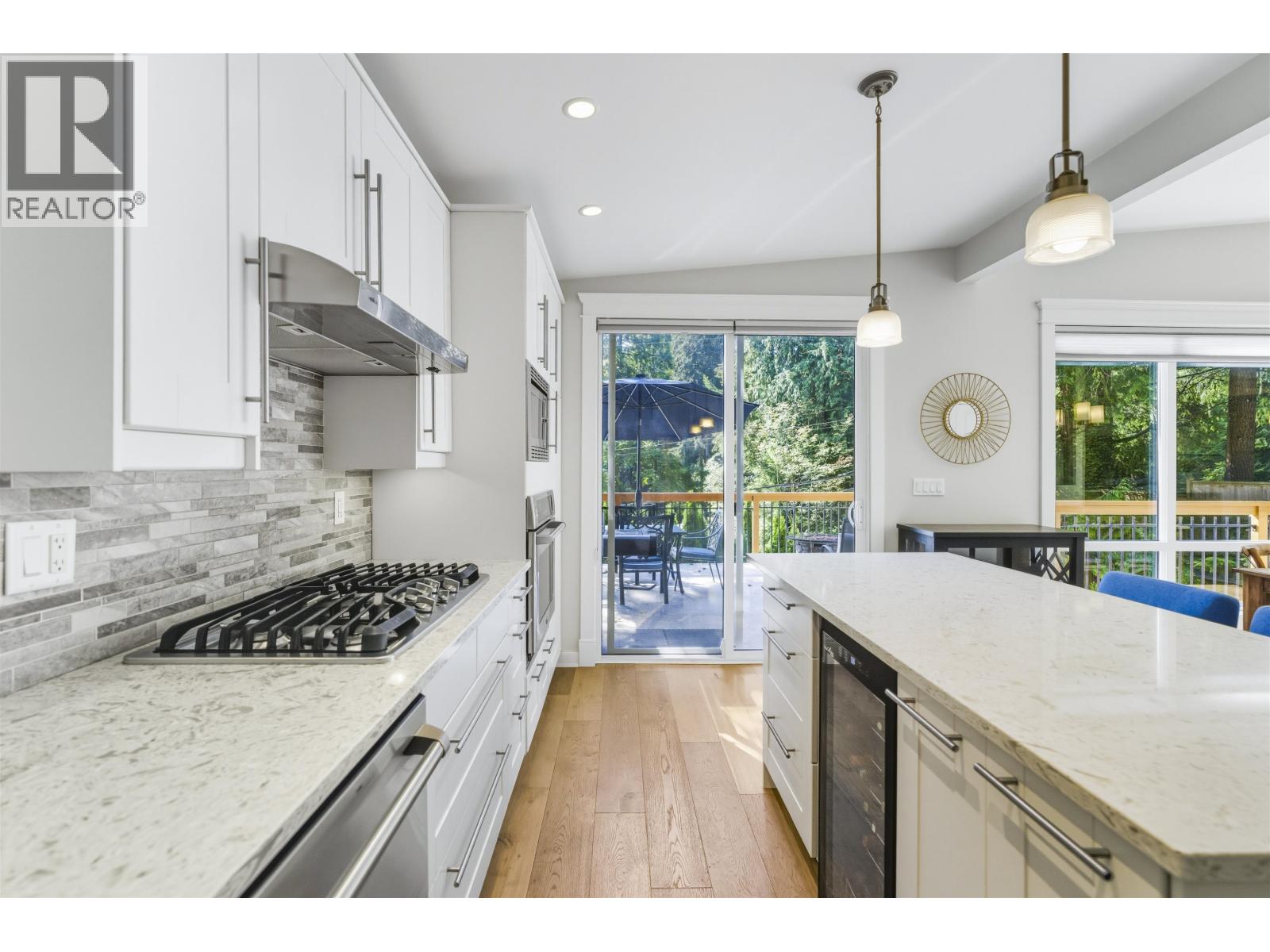 884 WELLINGTON DRIVE, North Vancouver