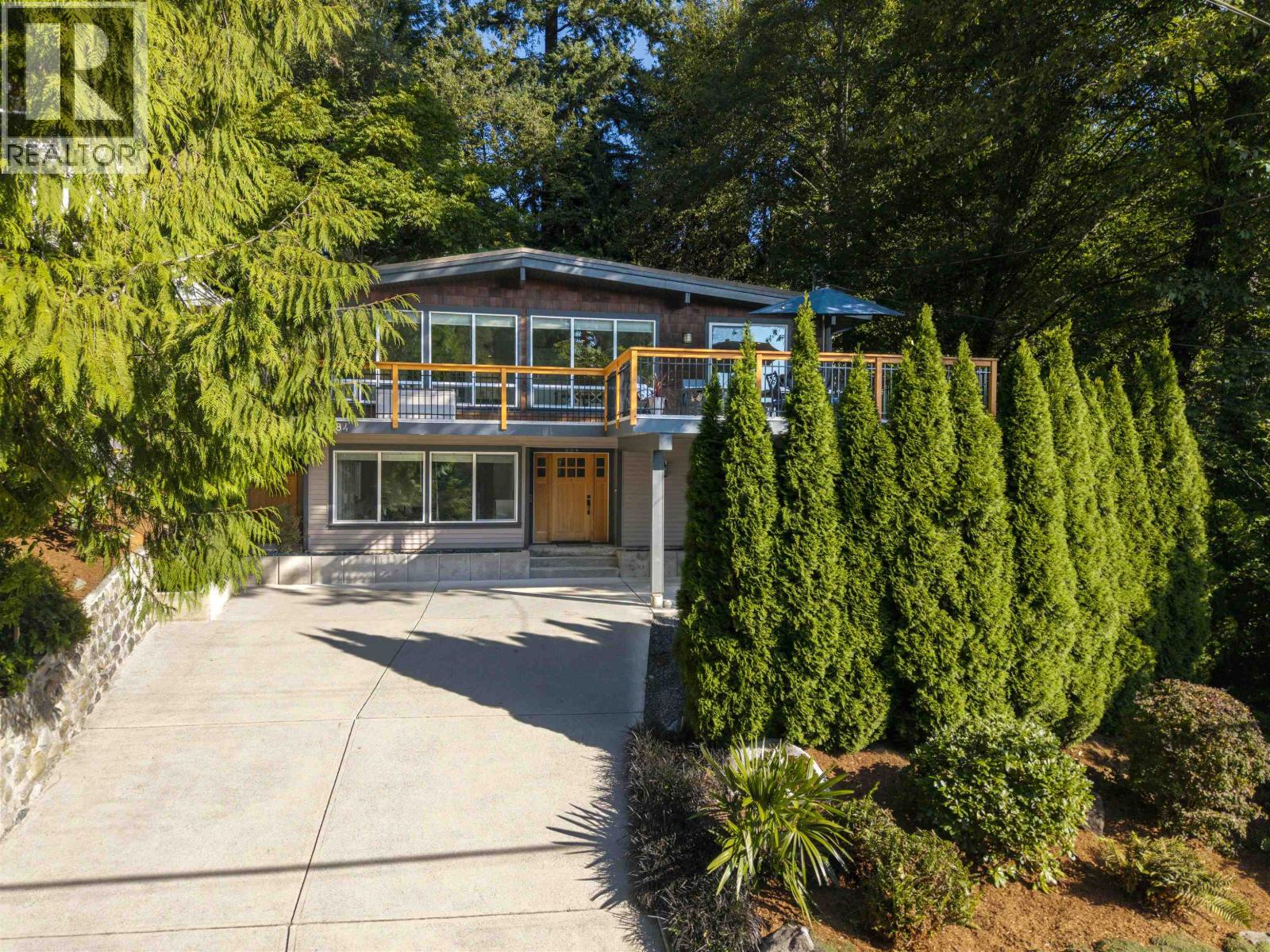 884 WELLINGTON DRIVE, North Vancouver