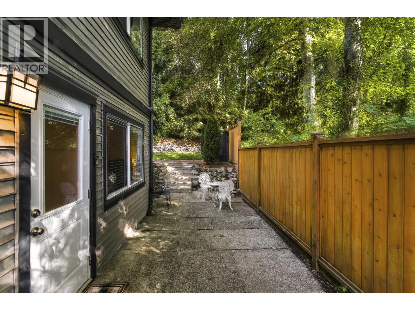 884 WELLINGTON DRIVE, North Vancouver