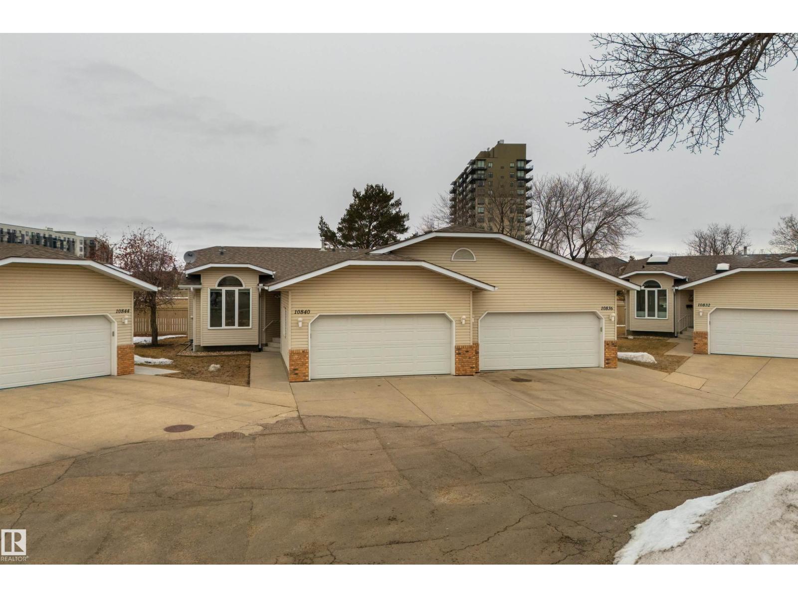 10840 25 AV NW - 1