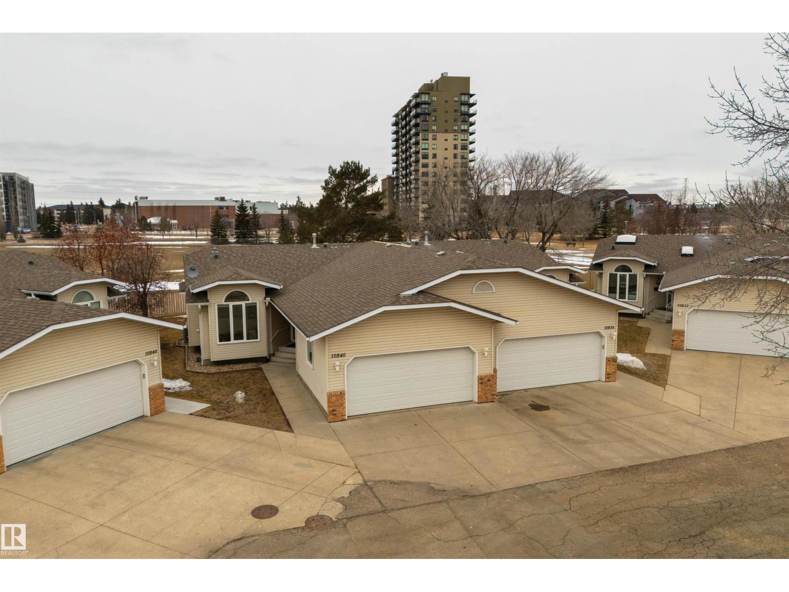 10840 25 AV NW - 2