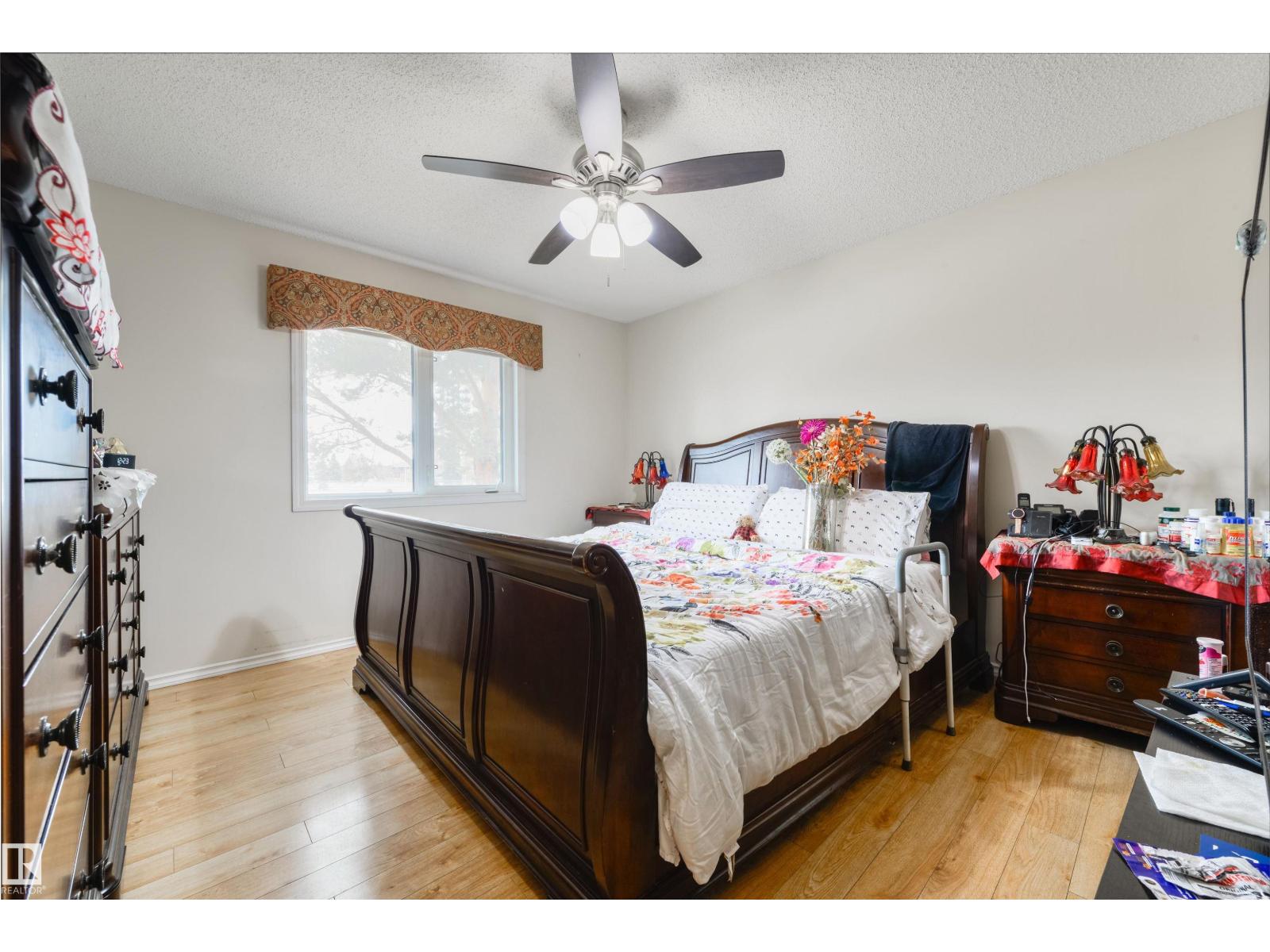 10840 25 AV NW, Edmonton